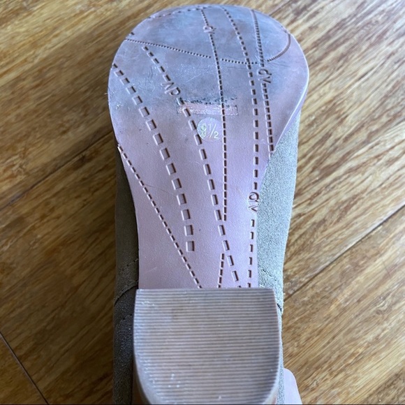 Dolce Vita Tan Booties - Picture 7 of 7